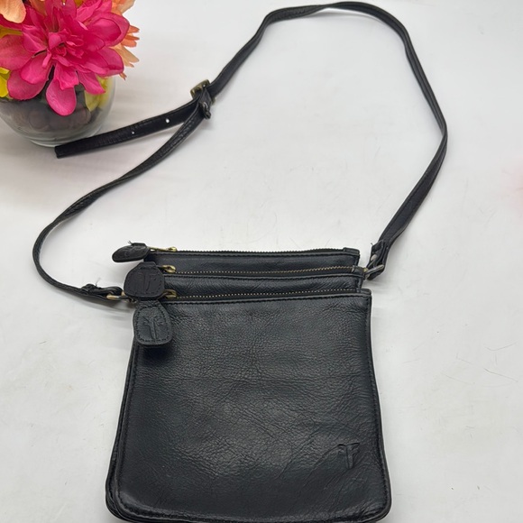 Frye Black Leather Crossbody Bag with three pockets - Picture 1 of 13